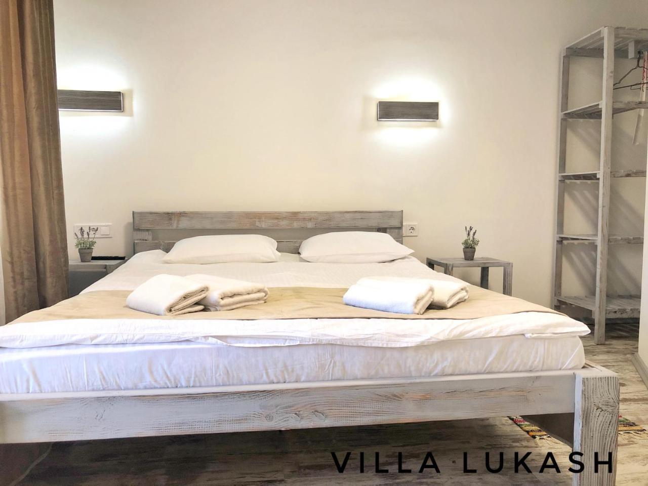 Villa Lukash Yanoshi Exterior foto